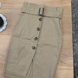 NWT H&M Safari Style Skirt in Tan, Size 6